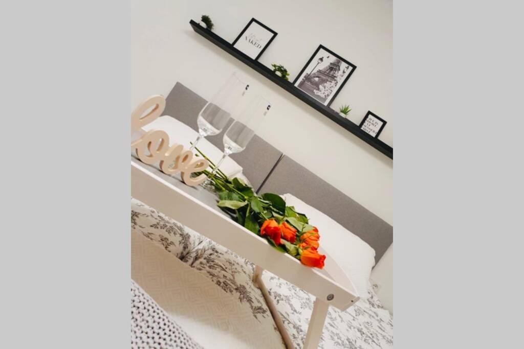 Leon Apartment Neu! Gemuetlichkeit An Erster Stelle リンツ エクステリア 写真